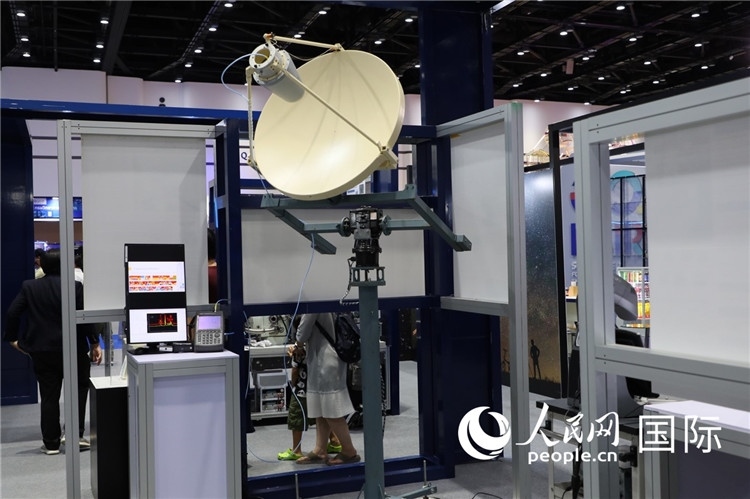 泰國衛(wèi)星設(shè)備。人民網(wǎng)記者 簡承淵攝
