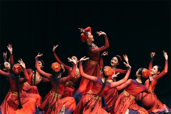 《長城魂》中的民族舞蹈表演。主辦方供圖