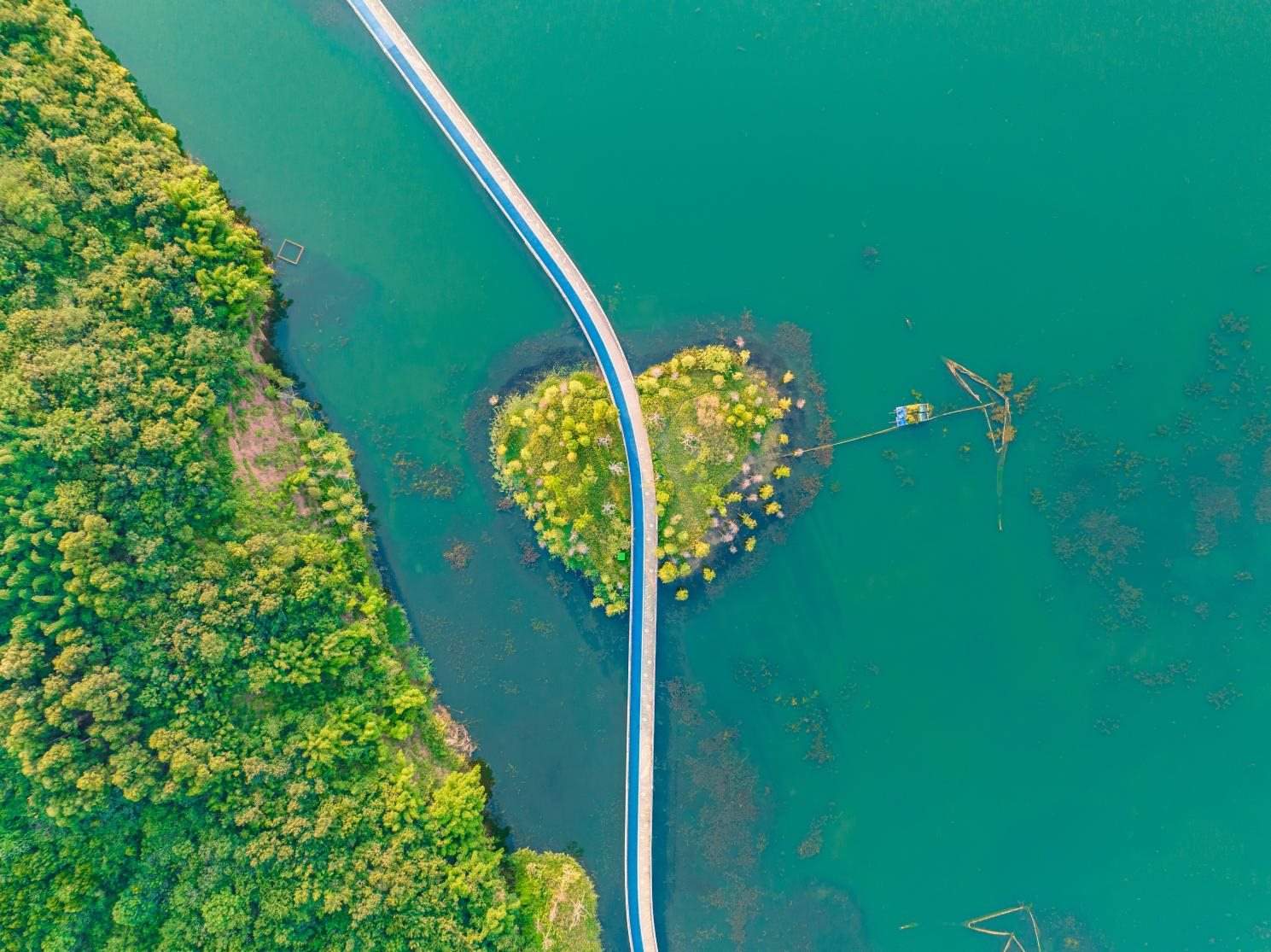興隆湖棧道。四川天府新區(qū)融媒體中心供圖 攝影：馬驥）