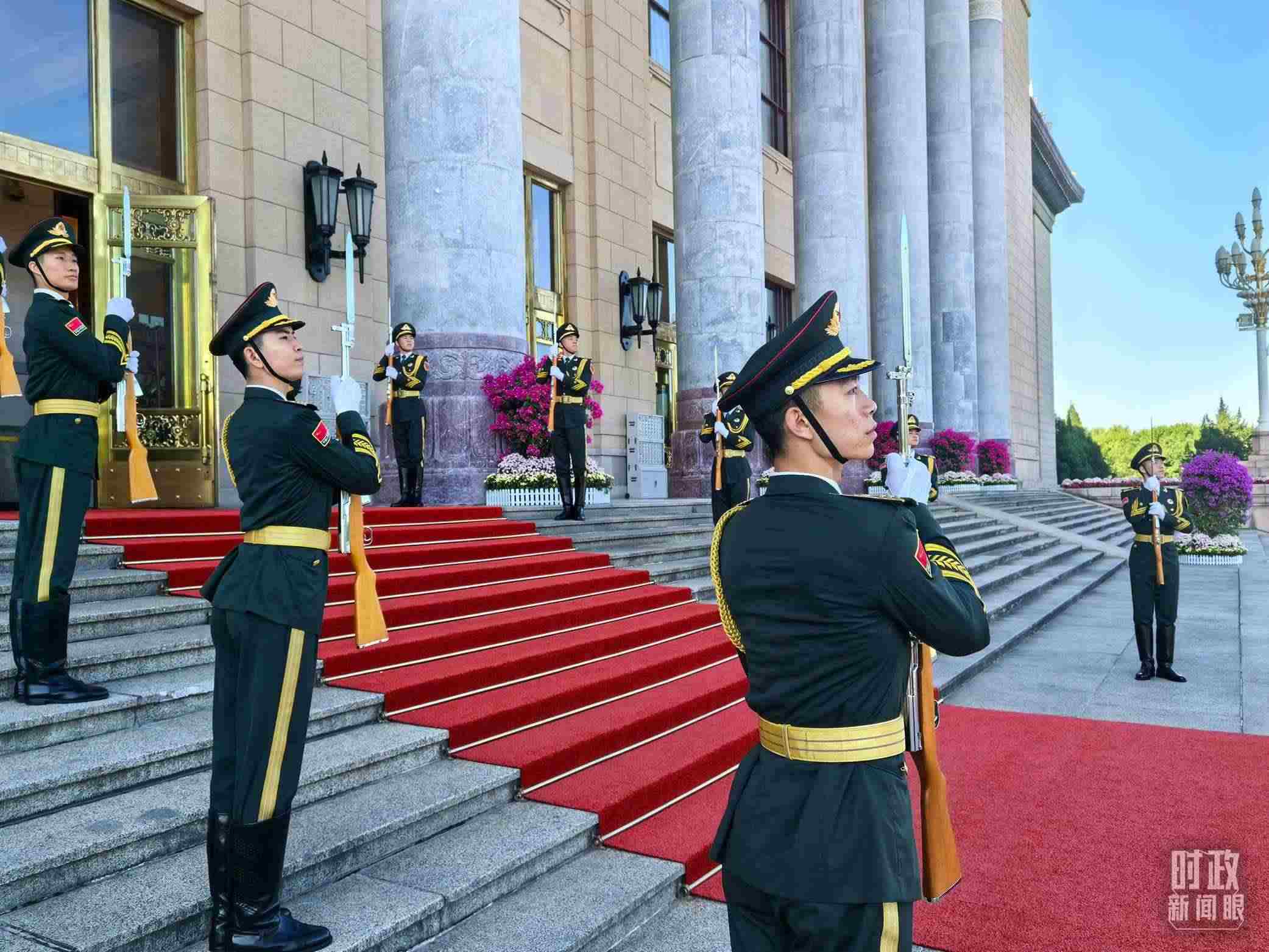 禮兵列隊迎接外賓。（總臺央視記者鐘銳拍攝）