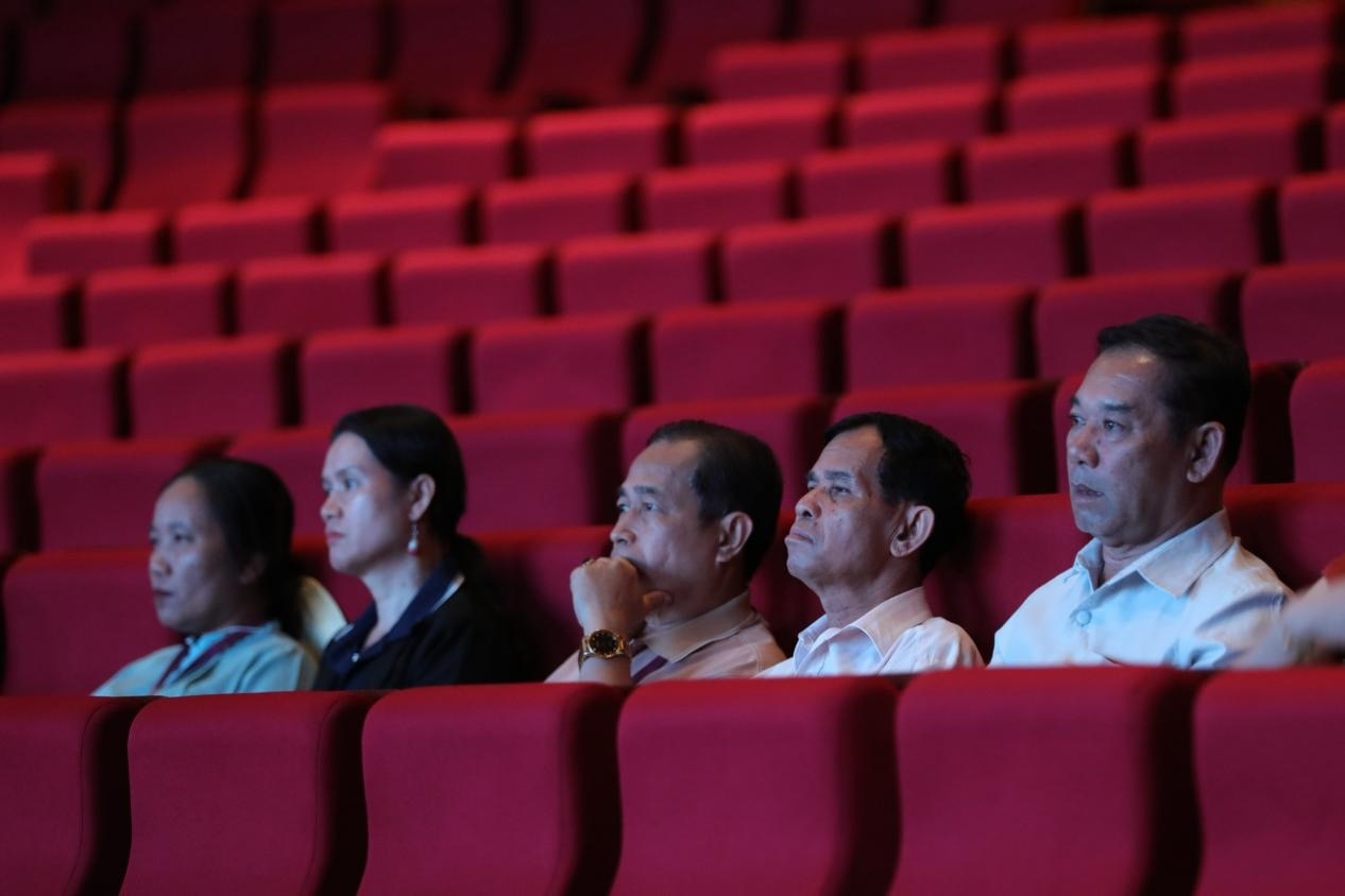 亞洲媒體考察團(tuán)在觀眾席就座。《中國(guó)經(jīng)濟(jì)周刊》記者 肖翊攝