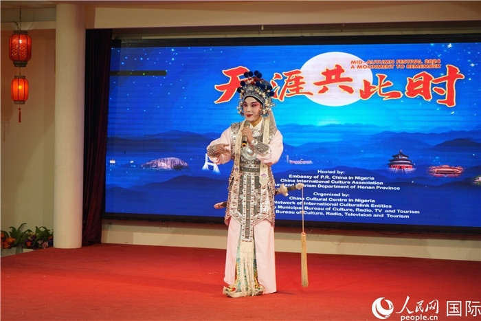 曲劇表演。人民網(wǎng)記者 姜宣攝