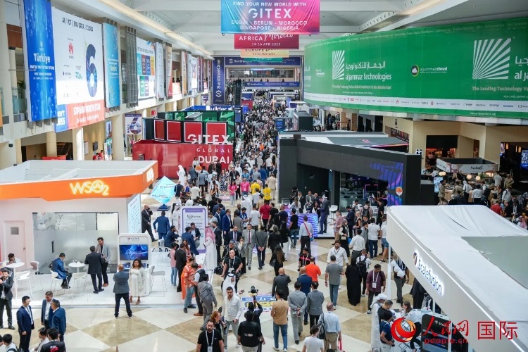 迪拜世界貿(mào)易中心場(chǎng)館內(nèi)一角。人民網(wǎng) 塔里克·易卜拉欣攝