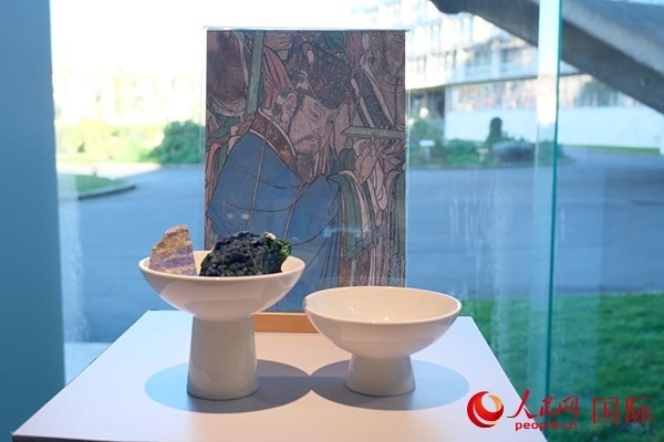 壁畫礦物質(zhì)顏料展示。人民網(wǎng)記者 尚凱元攝