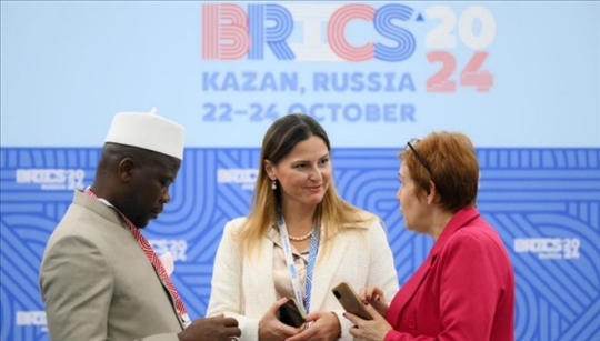 金磚國家領(lǐng)導(dǎo)人第十六次會晤期間，新聞記者在國際新聞中心工作