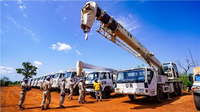 展開裝備核查。秦貴君攝