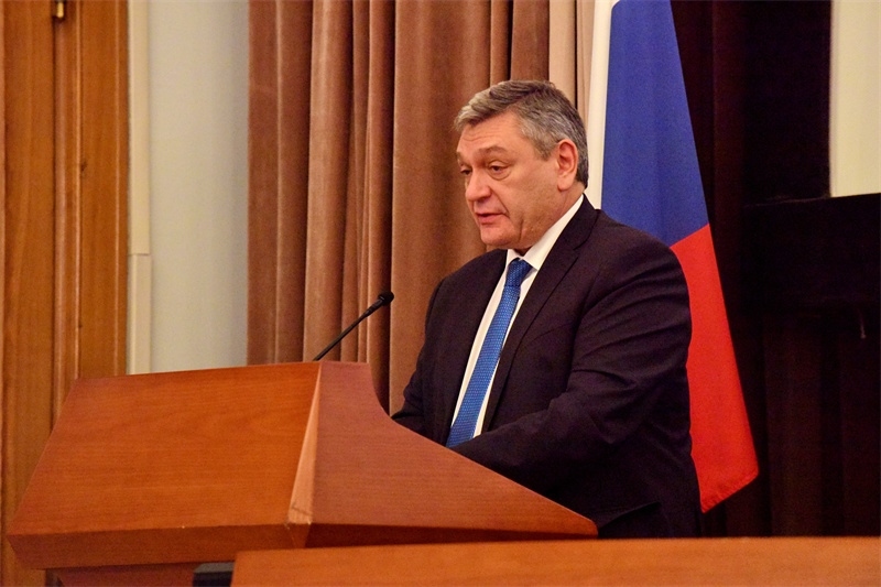 俄羅斯外交部副部長魯?shù)强浦罗o。主辦方供圖