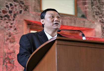 拉美分社負責人苗野主持慶?；顒?。主辦方供圖