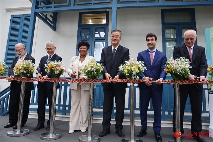 活動上，中巴嘉賓共同為“茶緣·中巴友誼園”剪彩，標(biāo)志著中巴友誼園中“茶之道”展覽正式開幕。人民網(wǎng)記者 張志文攝