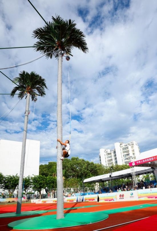 11月23日，海南隊(duì)選手曾祥天在比賽中。新華社記者 楊植森 攝
