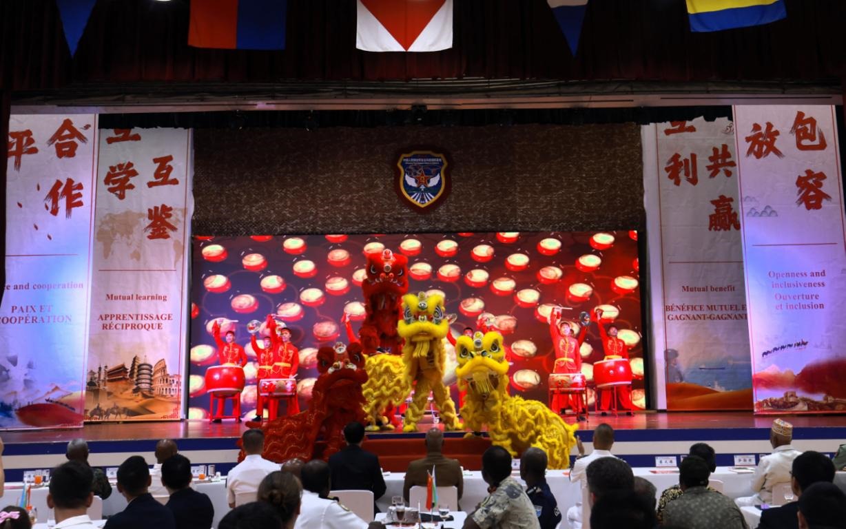 舞獅表演《金獅送?！?。主辦方供圖