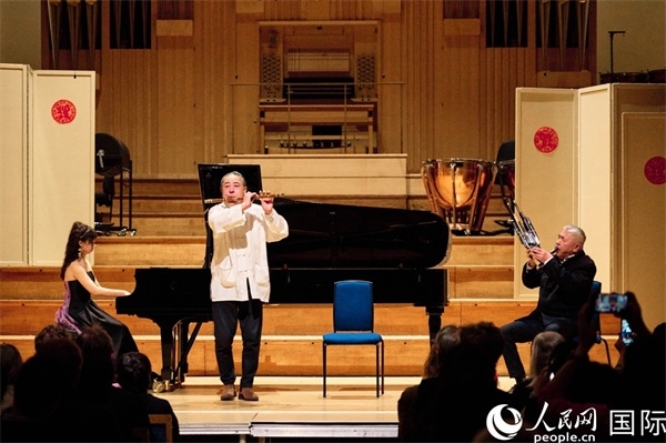 旅英音樂家聯(lián)袂演奏《枉凝眉》。楊浩鵬攝