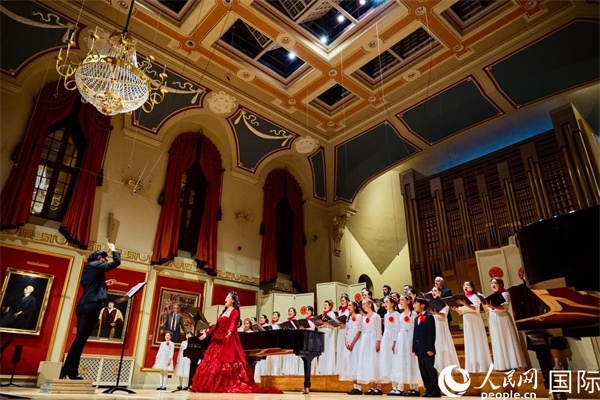 大合唱《燈火里的中國》。楊浩鵬攝