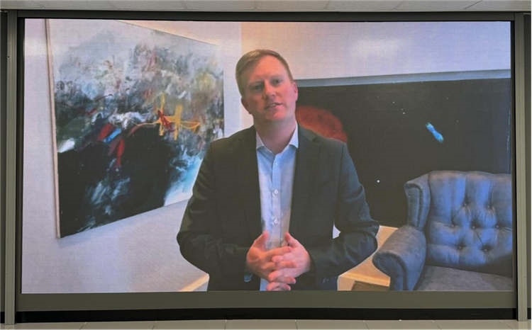 麥克弗森部長(zhǎng)通過視頻表達(dá)對(duì)中南基建合作前景和未來了良好祝愿。中國(guó)銀行約翰內(nèi)斯堡分行供圖