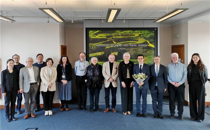 參加開幕式和學(xué)術(shù)交流活動的嘉賓合影?；顒又鬓k方供圖