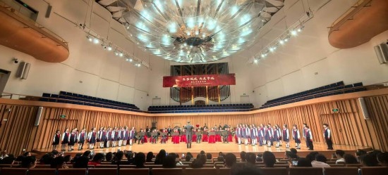 重慶大學(xué)城樹人小學(xué)校管樂團(tuán)參加比賽。