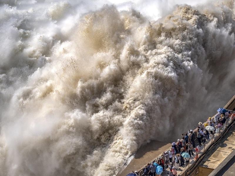 三門(mén)峽水利樞紐加大下泄流量(1)#XxjpsgC007425_20250704_PEPFN0A001.jpg
